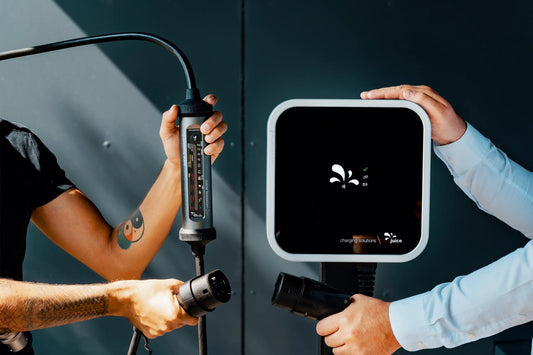 On the go or at home: Which is better – a mobile or stationary wallbox?